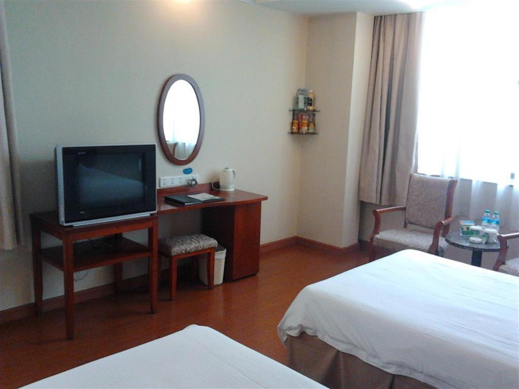 Greentree Inn Jiujiang Railway Station Business Hotel Pokoj fotografie